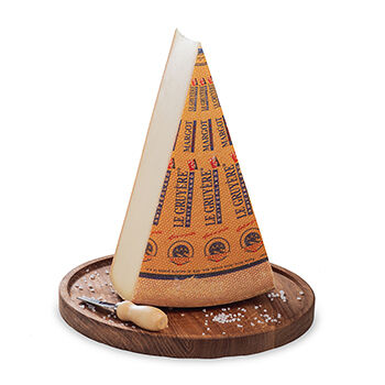 Сыр твёрдый Margot Fromages Le Gruyere 49% вес