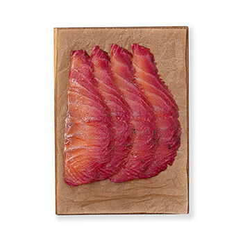 Гравлакс Азбука Вкуса из лосося атлантического (сёмги) малосоленого ломтики без кожи в свекольном соке с коньяком