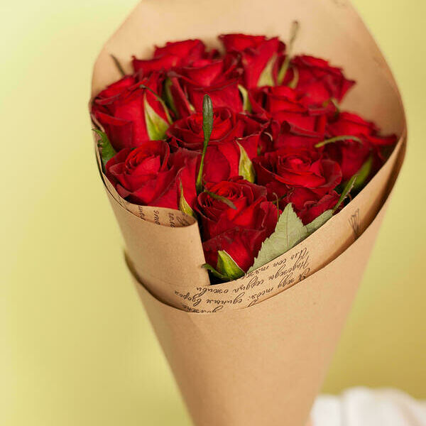 Букет цветов из 11 красных роз Россия