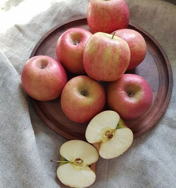 Яблоки Розовая леди (Danilovskymarket)