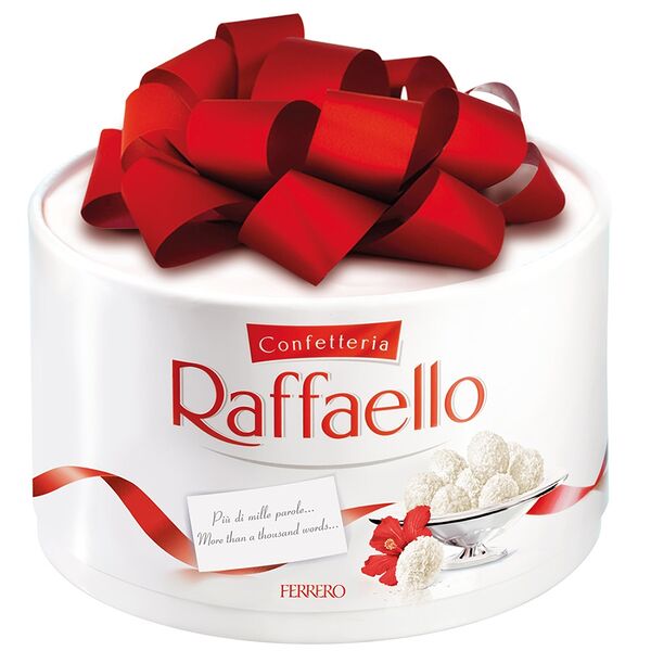 Конфеты Raffaello с цельным миндальным орехом в кокосовой обсыпке