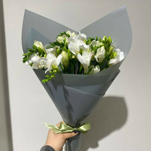 Букет из фрезии