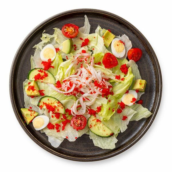 Салат с авокадо, перепелиным яйцом и соусом кунжутно-майонезным Шеф Перекрёсток, 205г