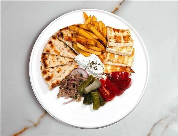 Open с сыром халлуми