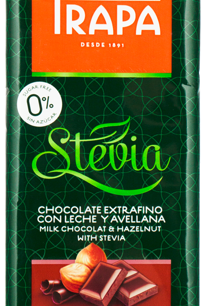 Шоколад молочный TRAPA с фундуком, со стевией
