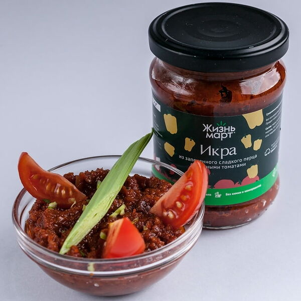 Икра из запеченного сладкого перца с вялеными томатами