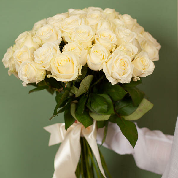 Букет цветов из 51 белой розы Россия