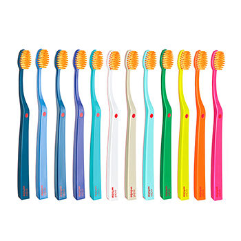 Зубная щетка edel+white Soft Intensive с защитным колпачком мягкая, 1 шт., в ассортименте