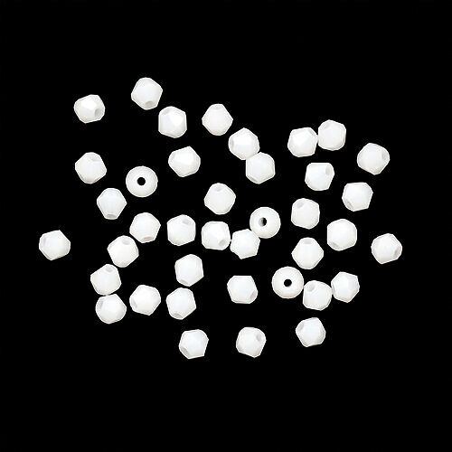 Бусины стеклянные 4*4мм, Z-439, 40шт/уп(822 белый)