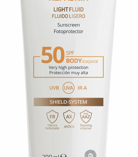 Флюид для тела нежный солнцезащитный Sesderma Repaskin Light Fluid Body Sunscreen SPF50 200 мл