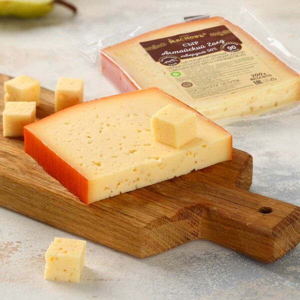 Сыр Алтайский Голд твердый 50% МясновЪ Ферма созревание 90 суток, Алтайский край