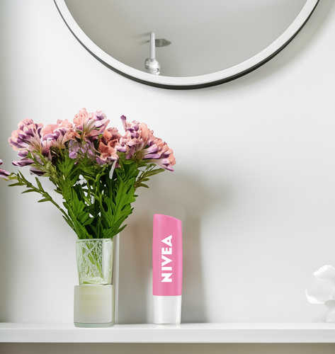 

Бальзам для губ Nivea Сияние жемчуга 4.8 г