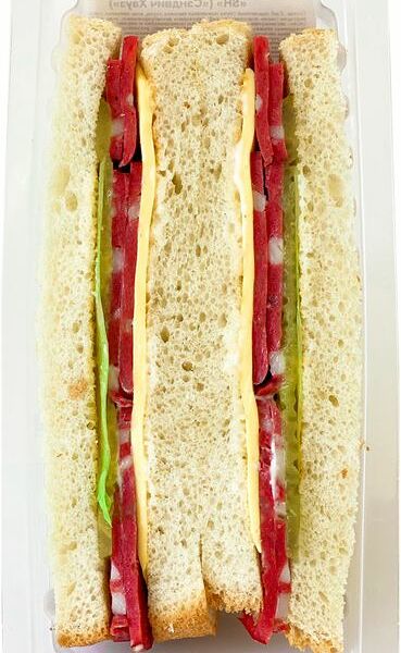 Клаб-сэндвич Сэндвич Хауз Салями и сыр 130 г