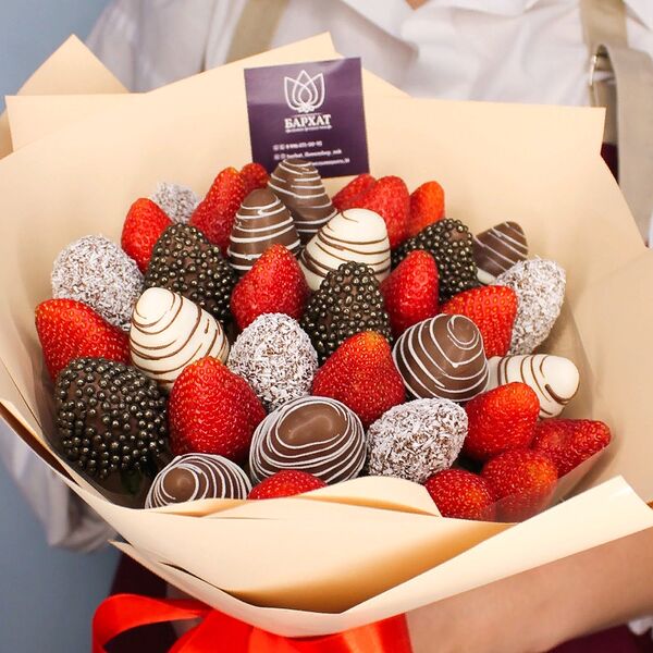 Букет из клубники, клубника в шоколаде, клубничный букет, съедобный букет, сладкий букет Калифорния