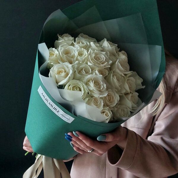 Букет из 25 белых роз