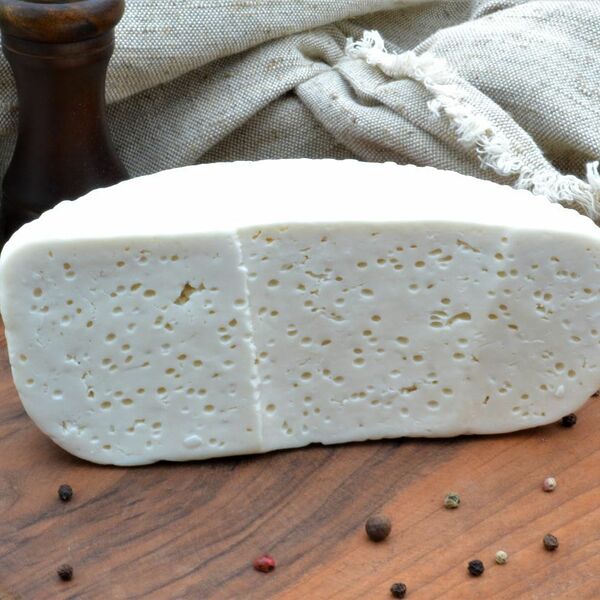 Сыр козий домашний слабосоленый на развес