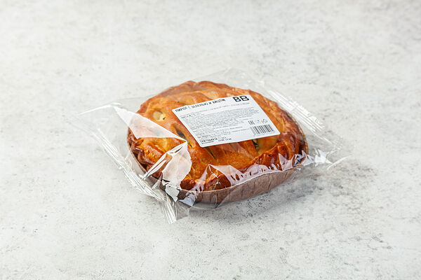 Пирог с зеленью и яйцом