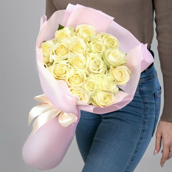 Букет из белых роз