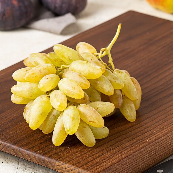 Виноград Дамские пальчики