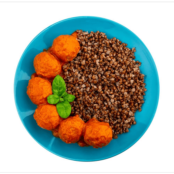 Фрикадельки мясные с гречкой под сливочно-томатным соусом Уже Готово