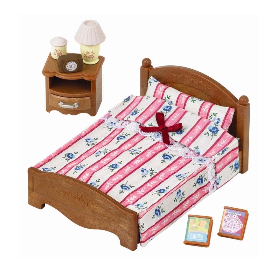 

Игровой набор Sylvanian Families Большая кровать и тумбочка Япония