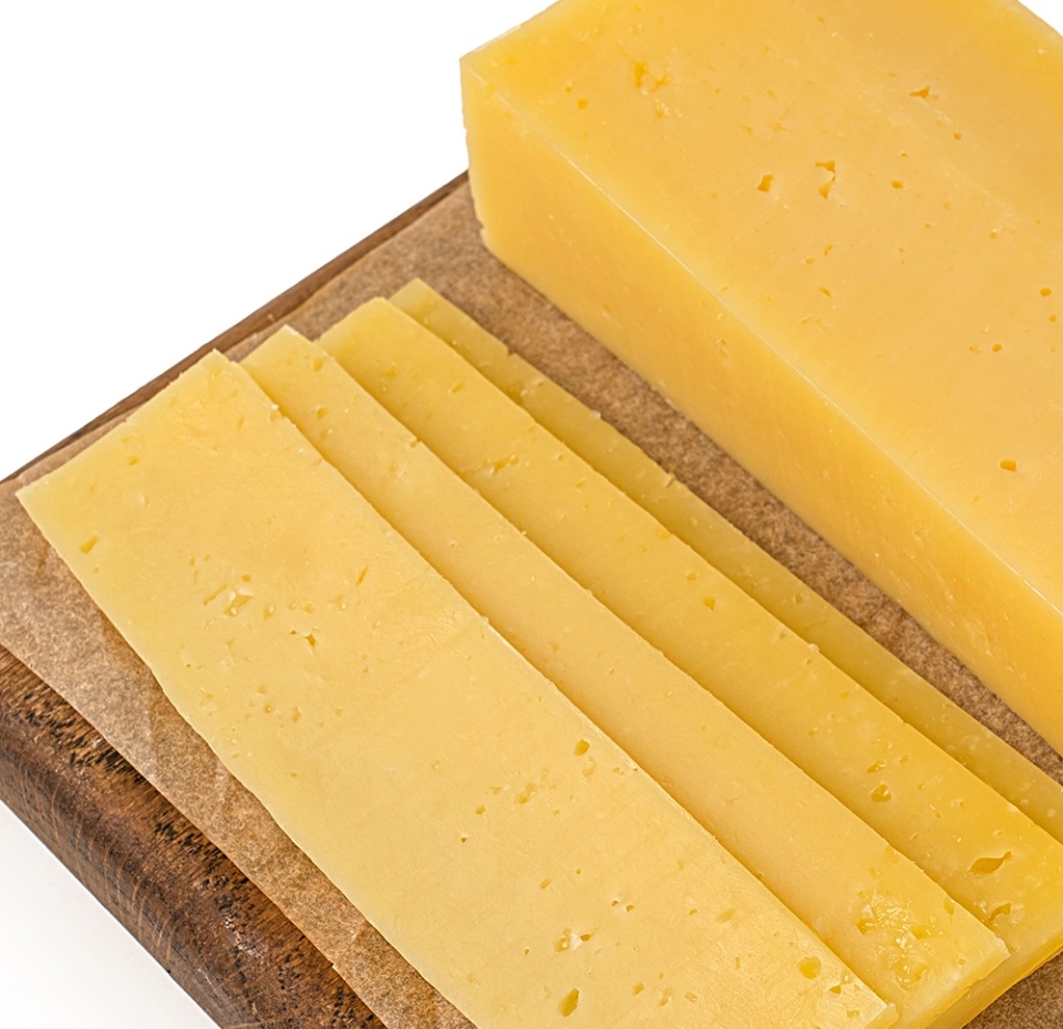 

Сыр «Монтазио» молодой органический, эко-ферма «Рябинки»