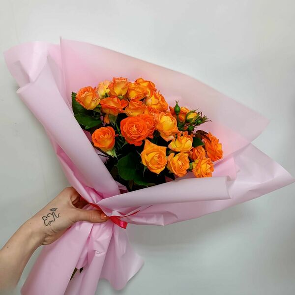 Букет кустовых роз