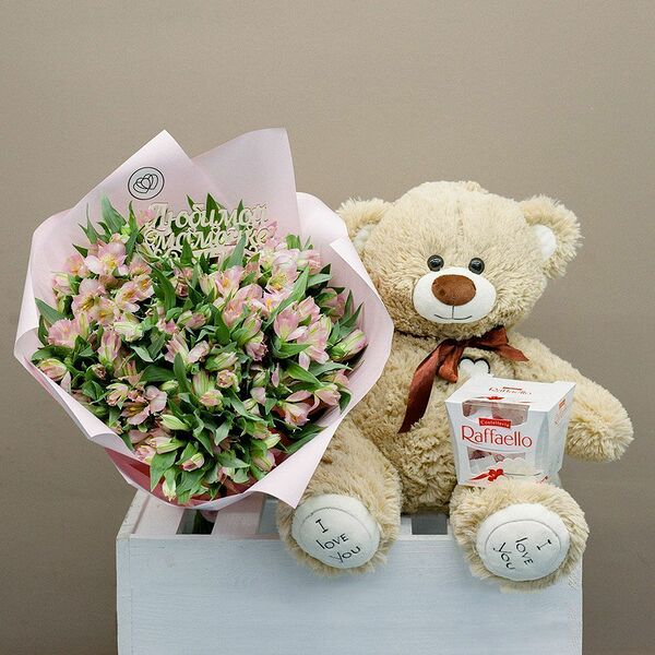 Набор №21: Букет из 25 альстромерий с медведем, конфетами и топпером