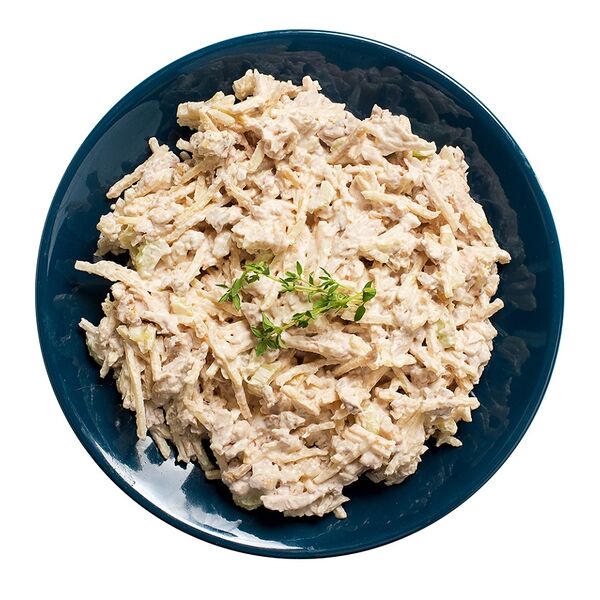 Салат с курицей и сельдереем от бренд-шефа АВ