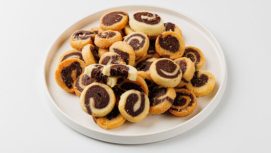 Печенье песочное с какао и корицей