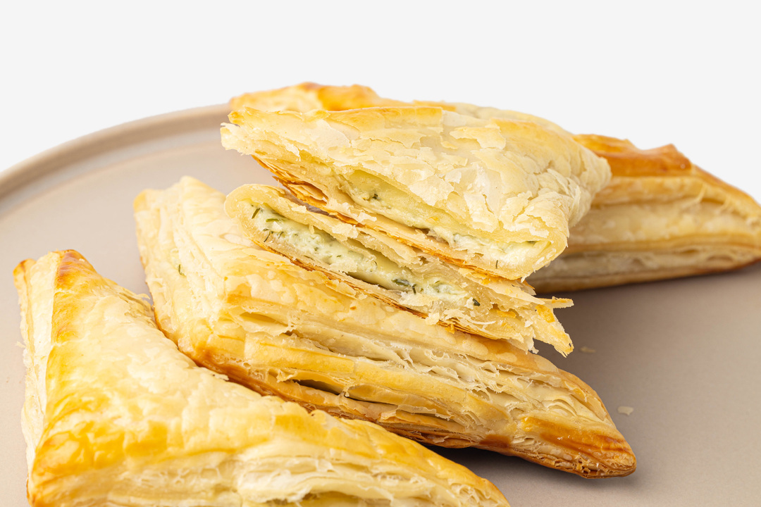 

Хачапури ВкусВилл мини слоеные с сыром и зеленью, замороженные 300 г