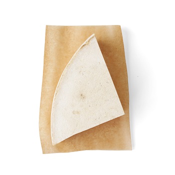 

Сыр полутвердый Schonfeld Раклет с черным перцем и горошком 45% вес