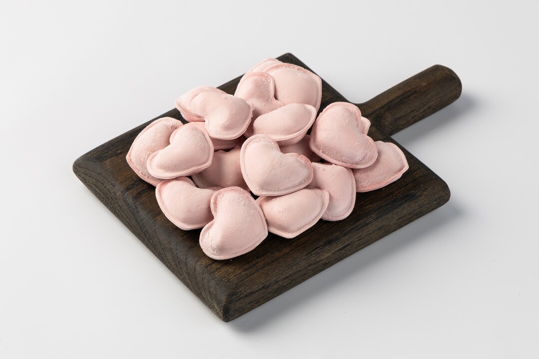 

Любмени с творогом и клубничным джемом 500 г