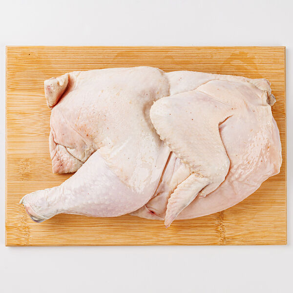 Полутушка цыпленка-бройлера на зерновом откорме