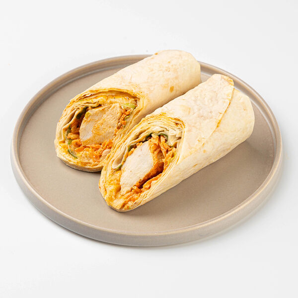 Сэндвич ролл с курицей и соусом чипотле