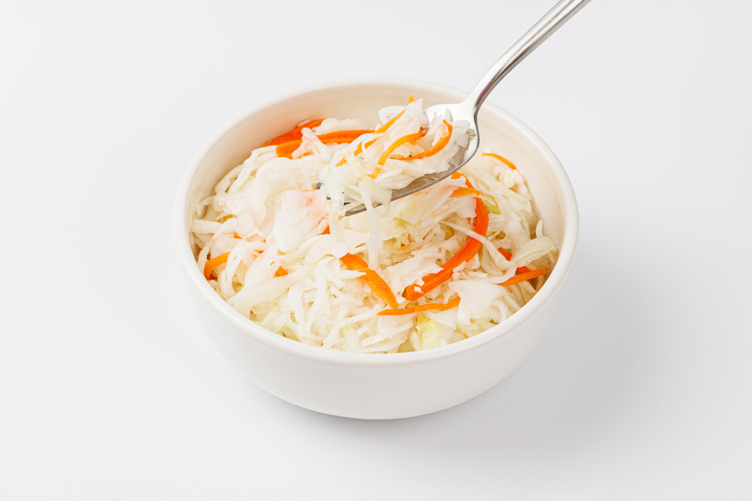 

Капуста Белоручка квашеная шинкованная с морковью и хреном 500 г