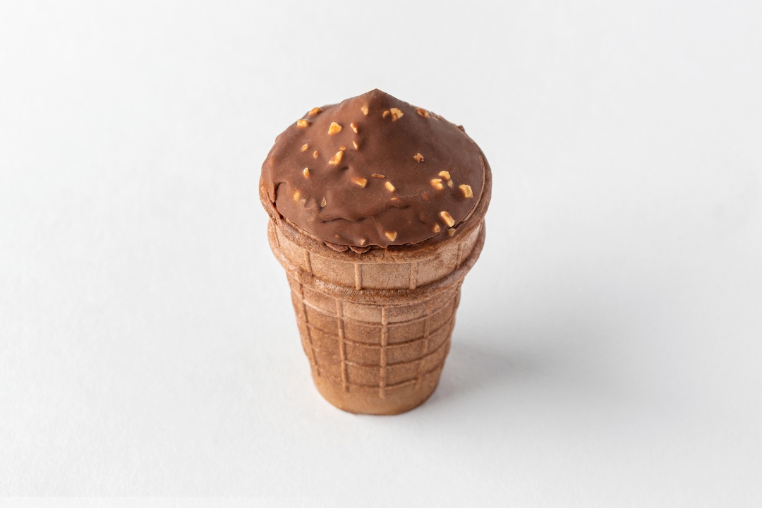 

Мороженое пломбир ВкусВилл шоколадный с арахисом в вафельном стаканчике 80 г