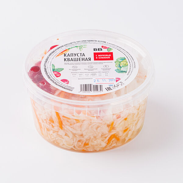 Капуста квашеная с морковью и клюквой