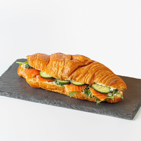 Круассан с лососем и сливочным сыром, 210г