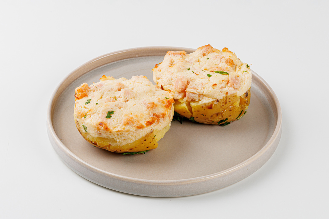 

Картофель запеченный с ветчиной куриной под сыром Вкусвилл 270 г