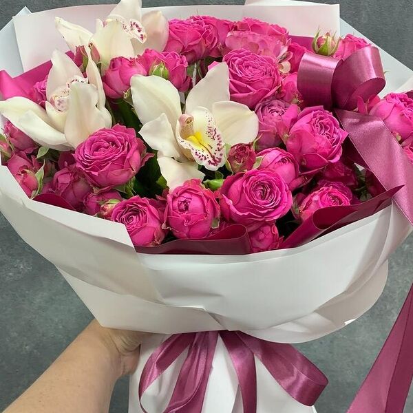 Букет из Мисти Баблс и орхидей