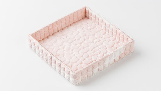 Подставка из бетона Камень брусчатка малая, цвет розовый мрамор 13,5см*13,5см*2см