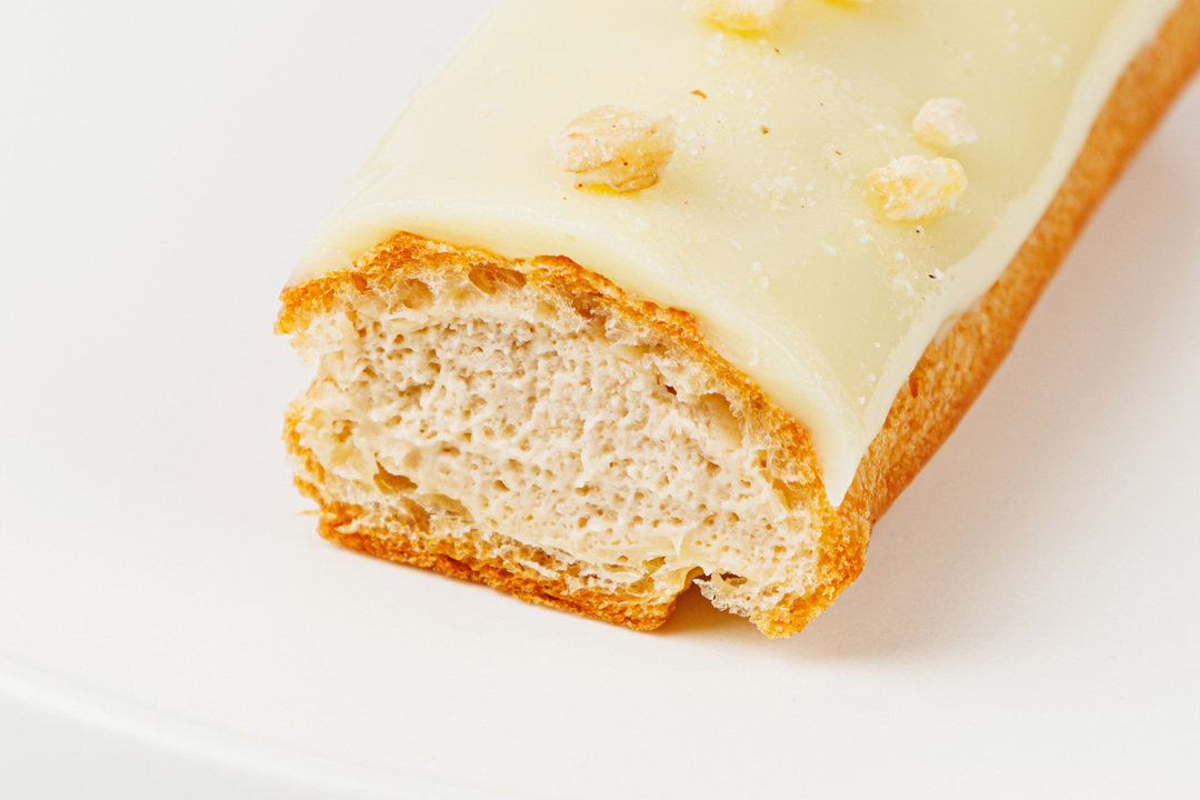 

Эклер с банановым муссом кафе 60 г