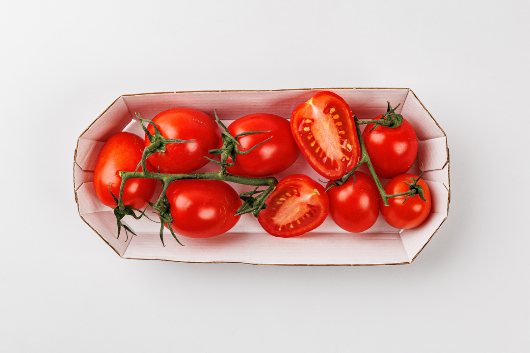 

Томаты мини сливовидные на ветке 250г