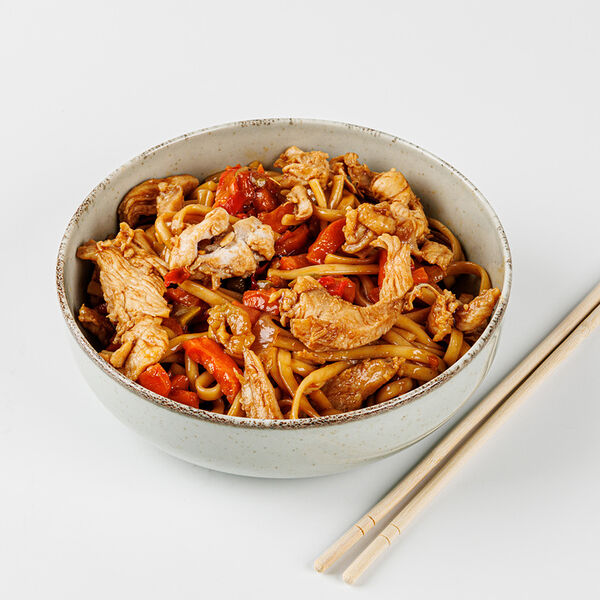 Лапша удон с курицей и овощами с соусом терияки., кафе