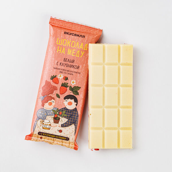 Шоколад белый на меду с клубникой