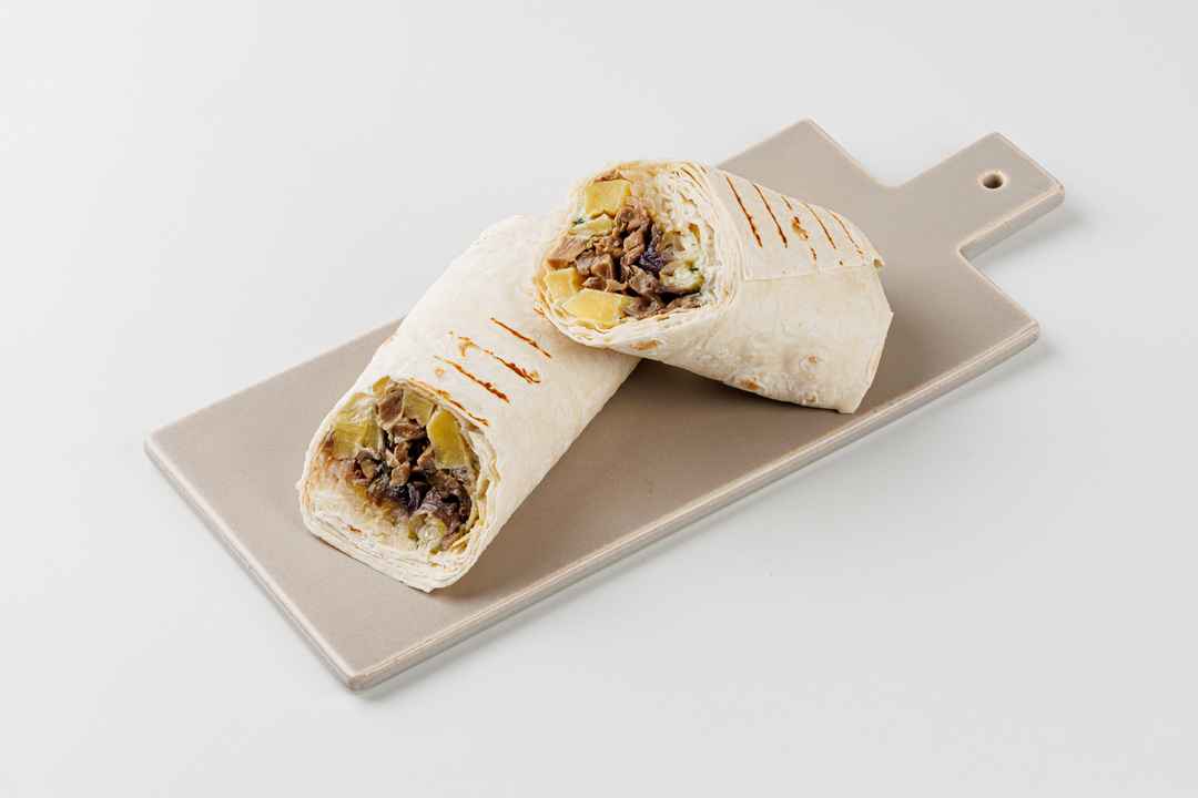 

Шаурма с печеными вешенками и картофелем 210 г