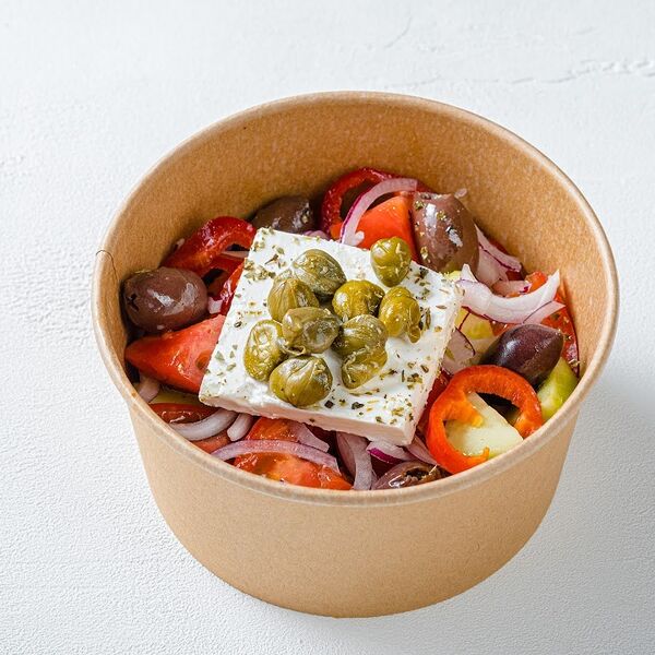 Салат Хориятики (греческий салат с фетой)