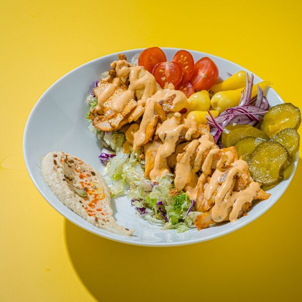 Курица на тарелке