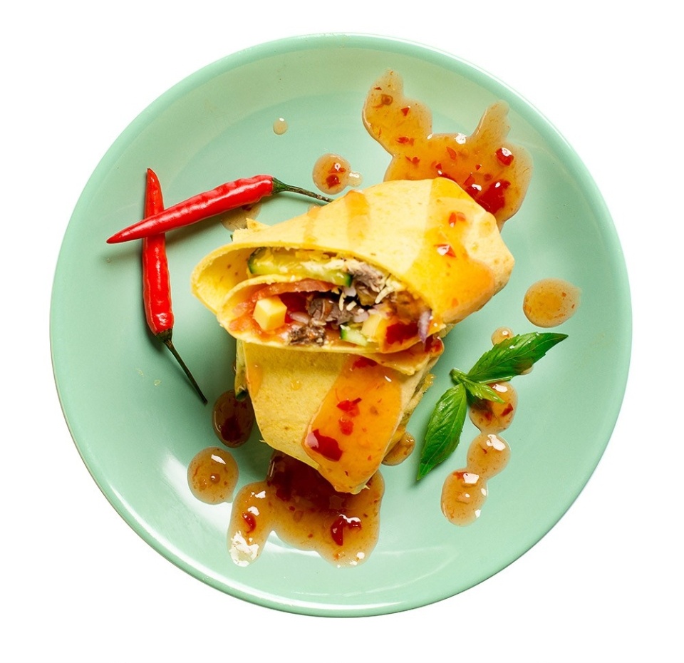 

Ролл Уже Готово с говядиной и острым соусом 190 г